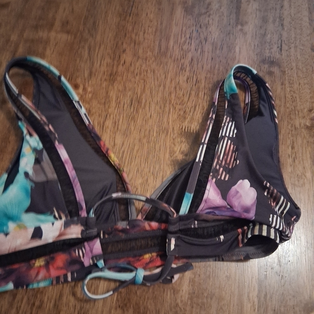 CALIA by Carrie Underwood Chracoal Floral Yoga Pants Bathing Suit Top S - Picture 3 of 9
